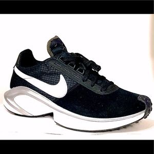 Nike Size 10 US D/MS/X Waffle Black White Silver